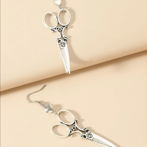 Silver Scissor Earrings! New, never worn! - Picture 3 of 4
